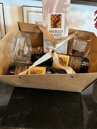 Wine Basket Port plus Red/White